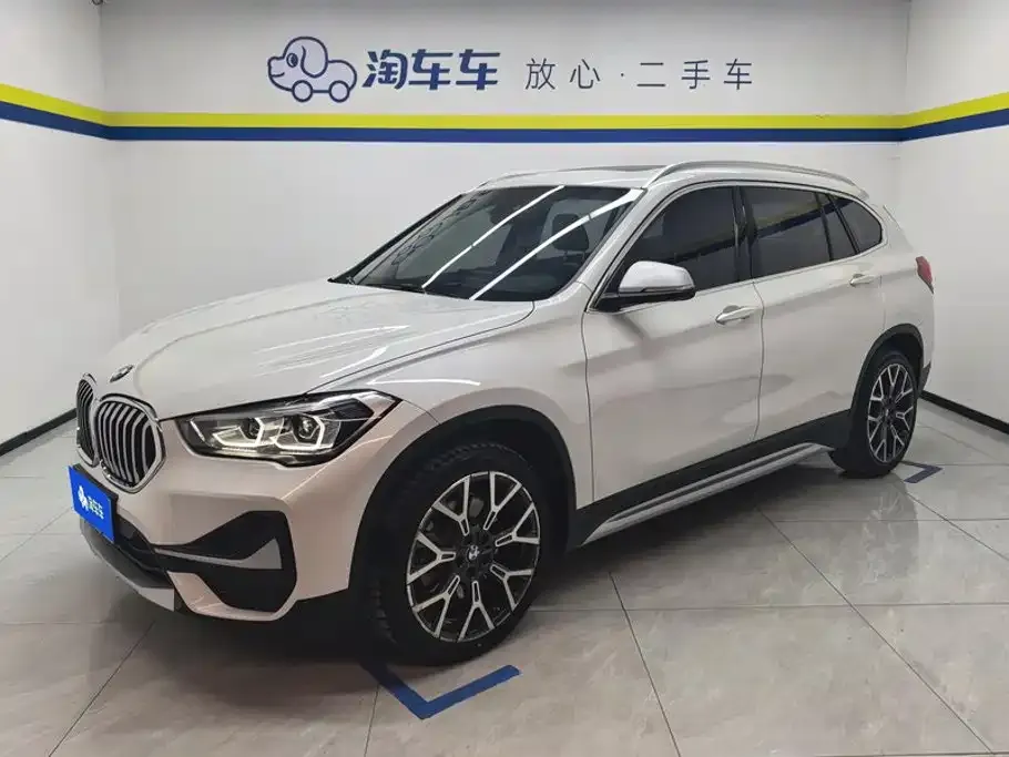 BMW X1 — фото 1