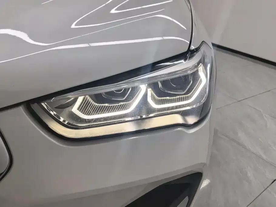 BMW X1 — фото 10