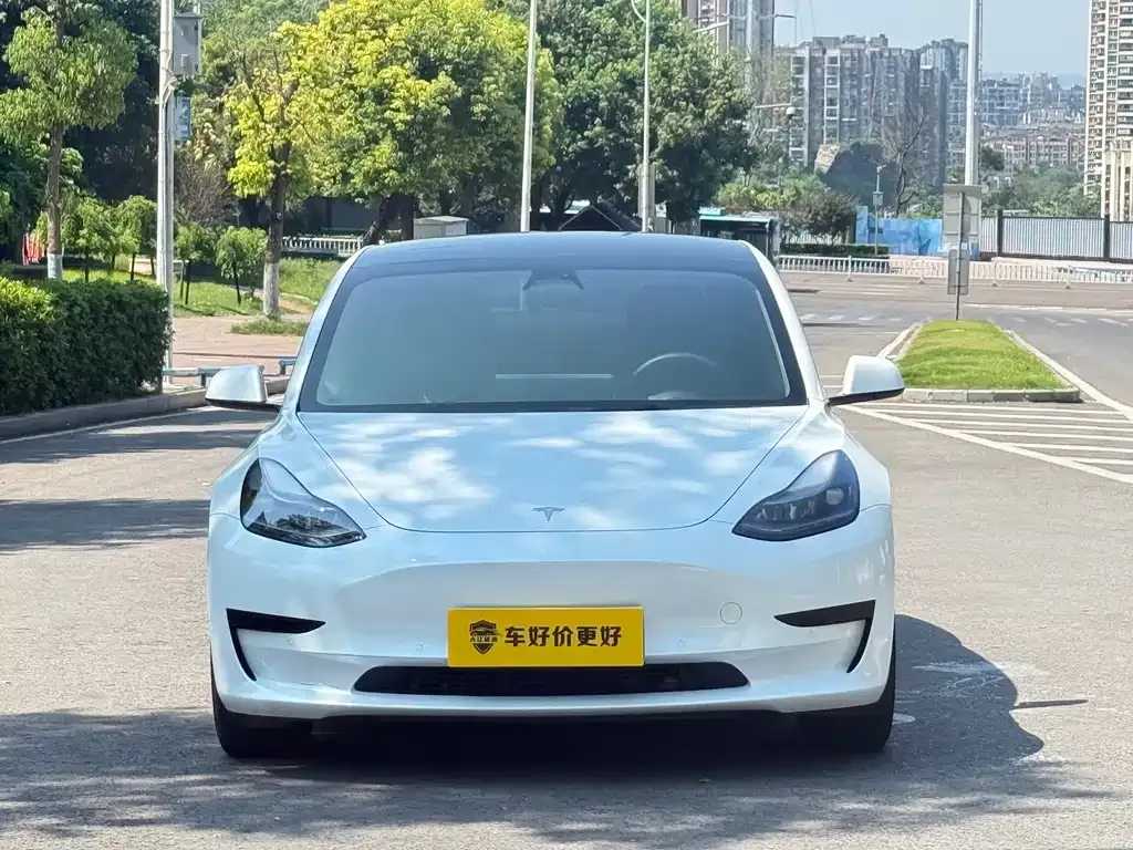 Tesla Model 3 — фото 10