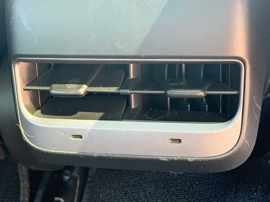 Tesla Model 3 — фото 2