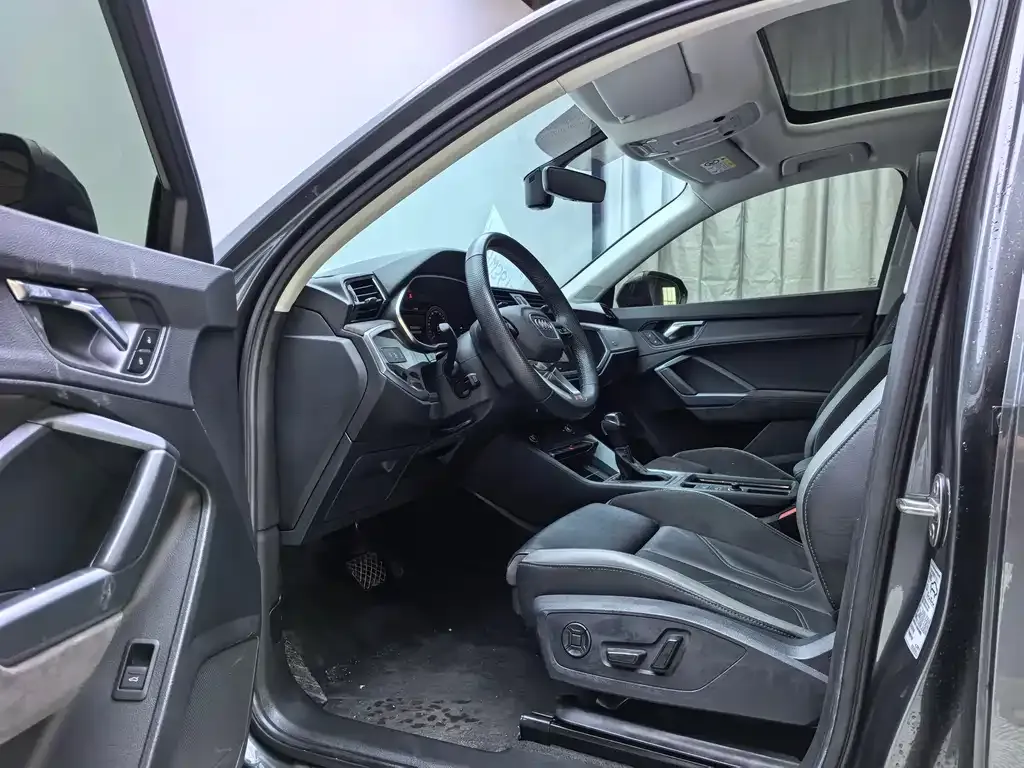 Audi Q3 Sportback 2022 из CN, фото 10