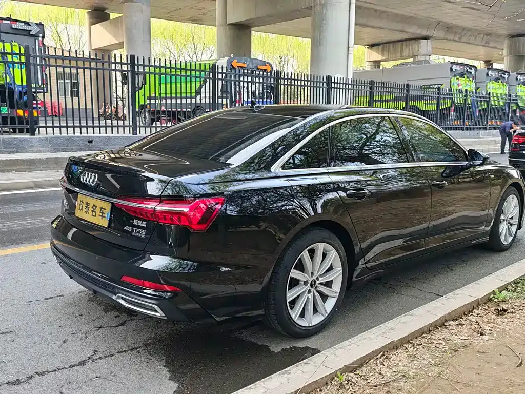 Audi A6L — фото 5