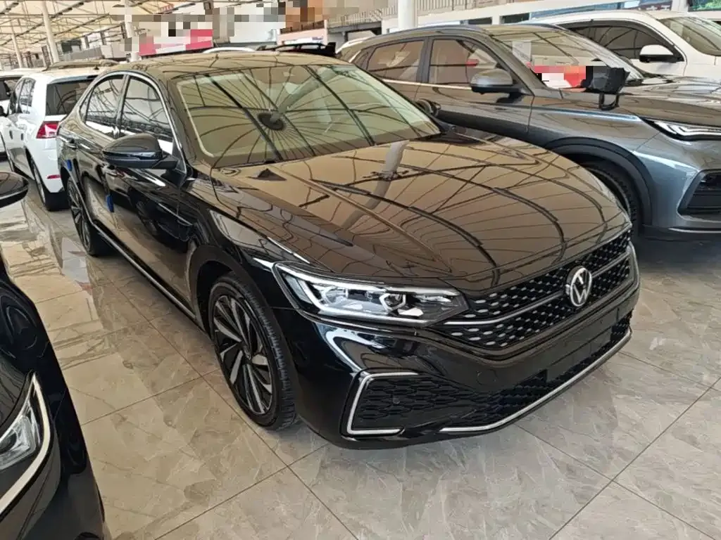 Volkswagen Passat — фото 8