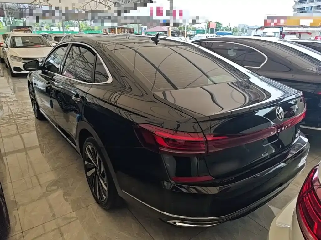Volkswagen Passat — фото 6