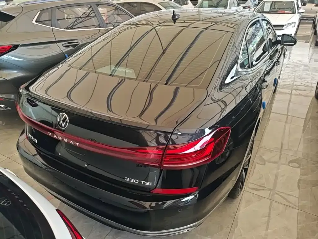 Volkswagen Passat — фото 3