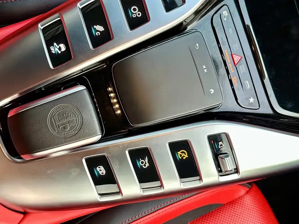 Mercedes-Benz AMG GT — фото 10