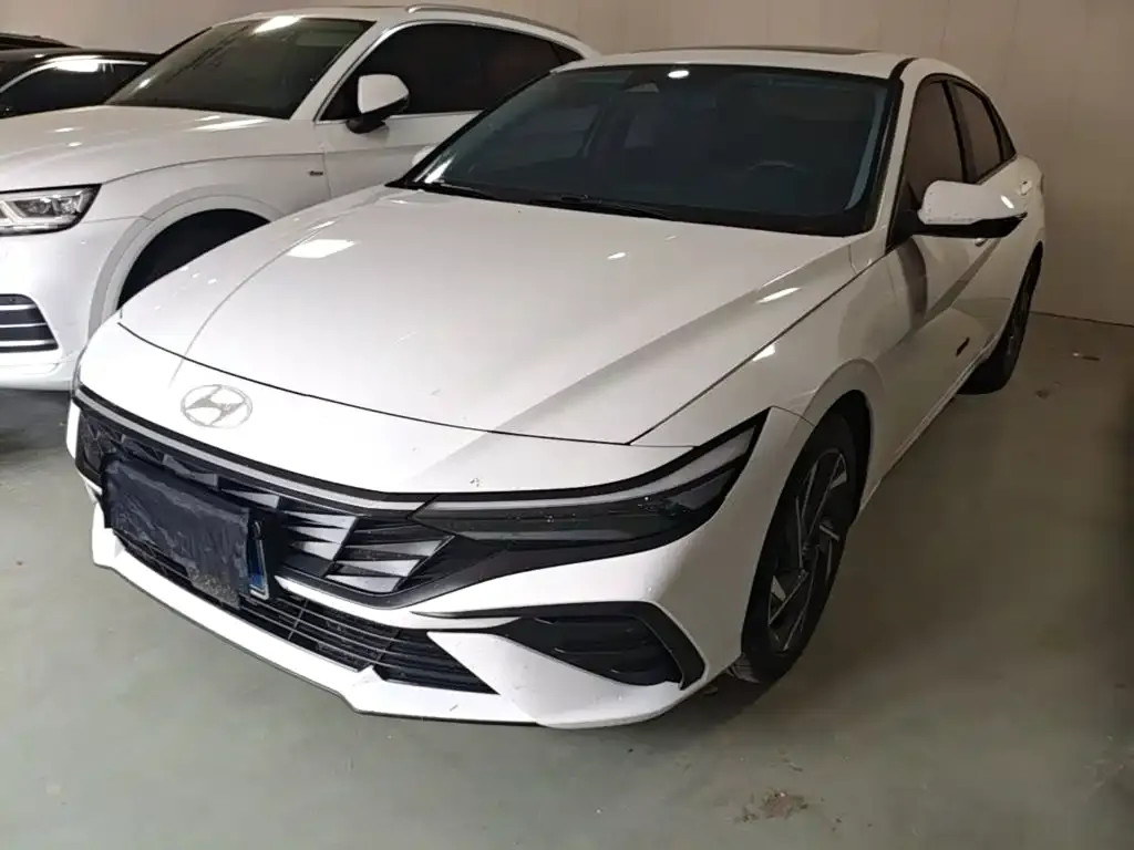 Hyundai Elantra — фото 3