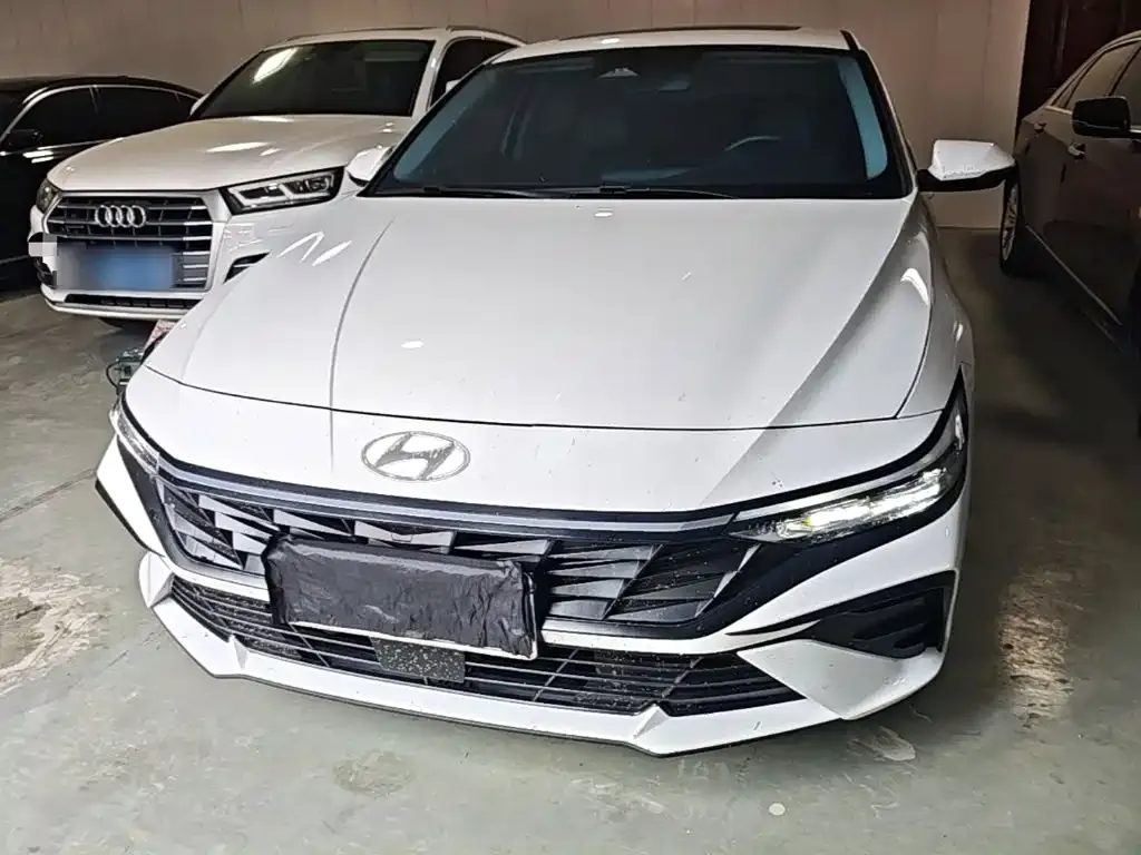 Hyundai Elantra — фото 9