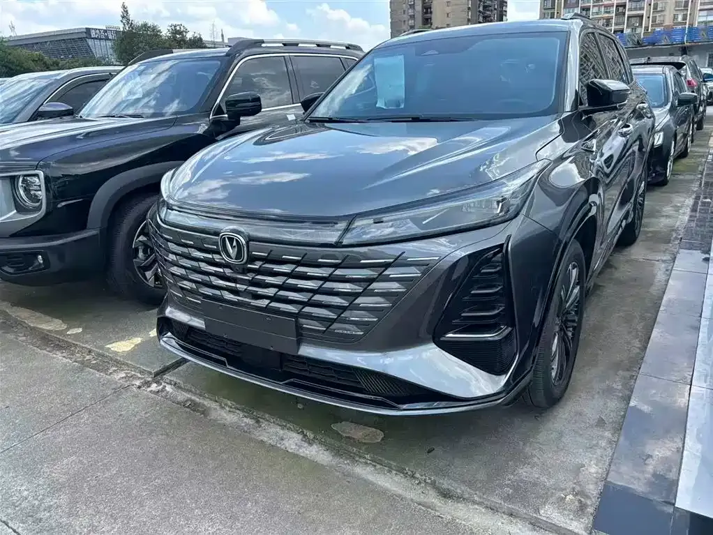 Changan CS75PLUS — фото 1