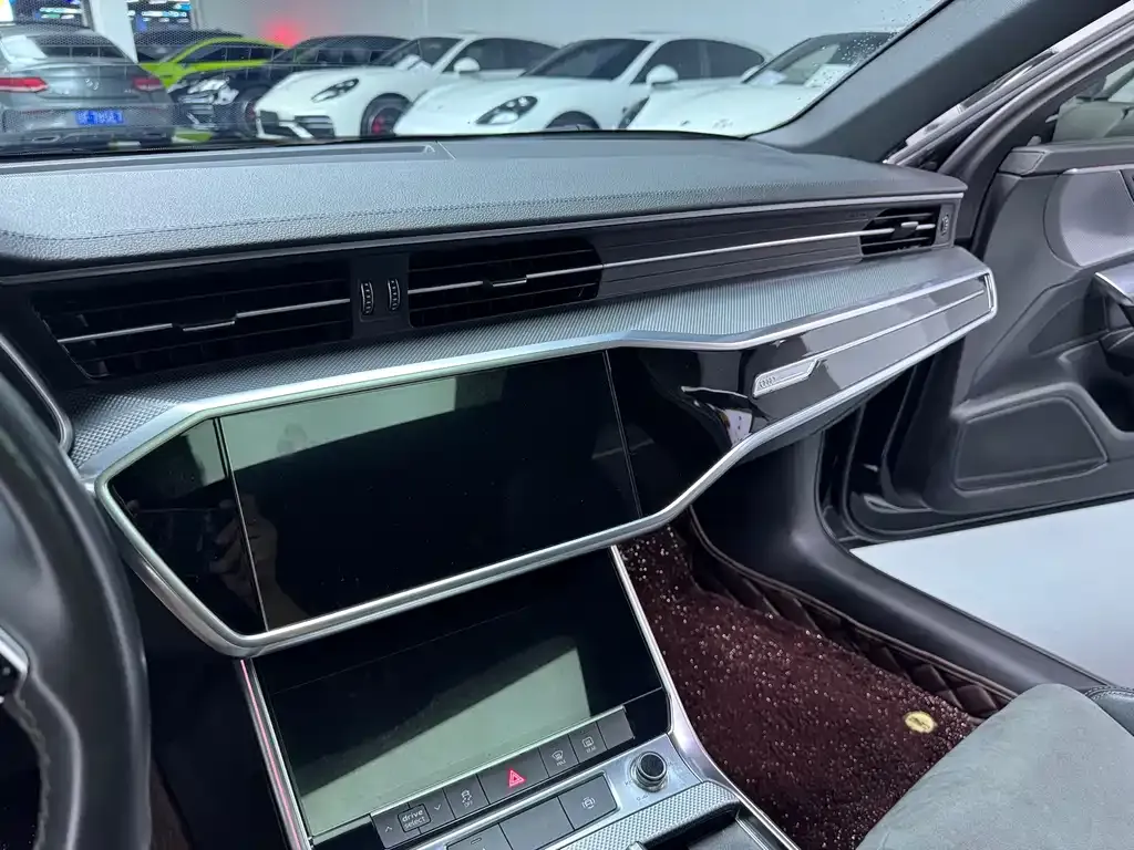 Audi A6L 2022 из CN, фото 2