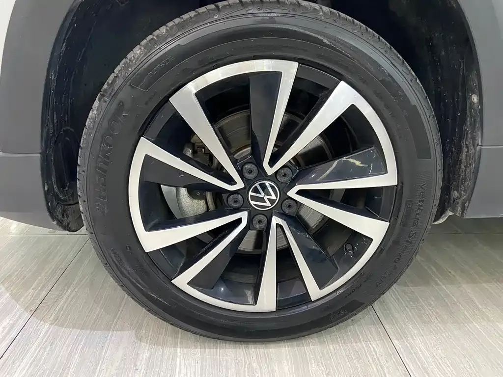 Volkswagen Tharu — фото 5