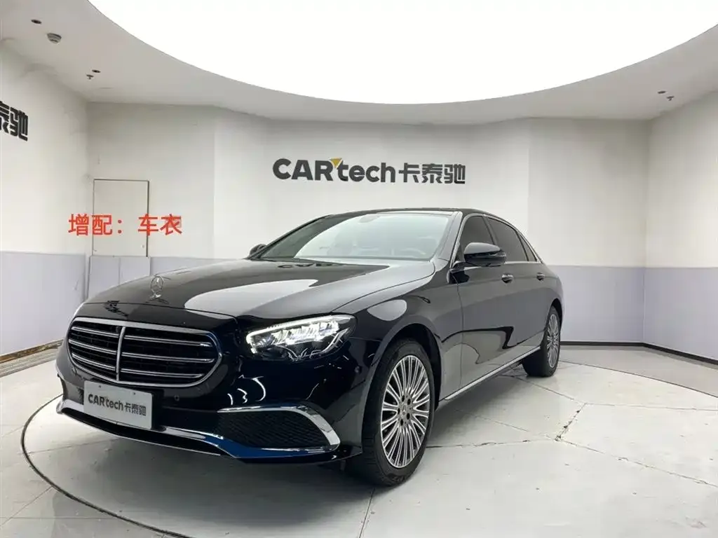 Mercedes-Benz E-Class — фото 1