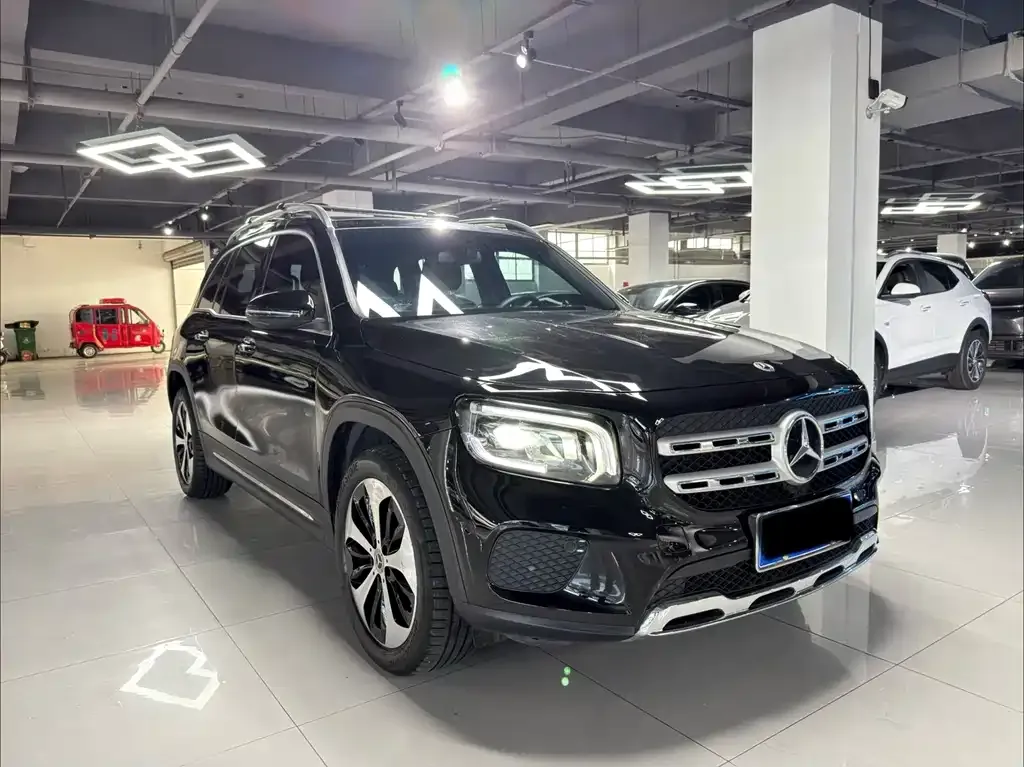 Mercedes-Benz GLB — фото 10