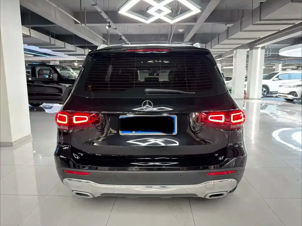 Mercedes-Benz GLB — фото 5