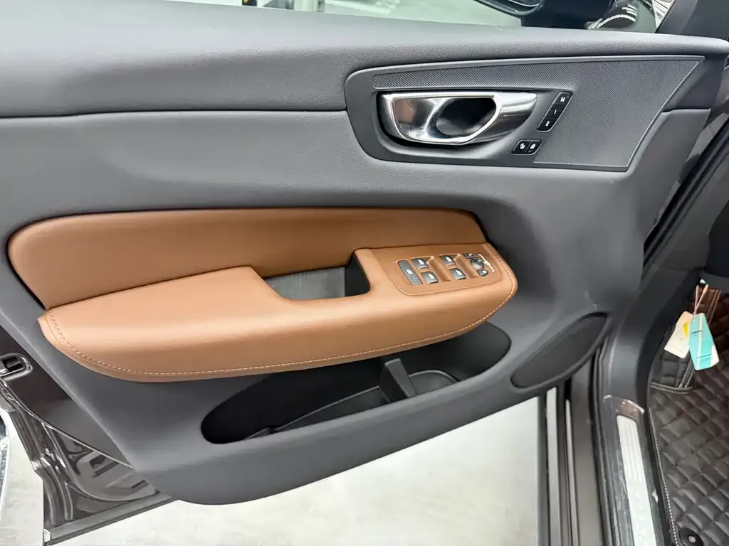 Volvo XC60 2025 из CN, фото 6
