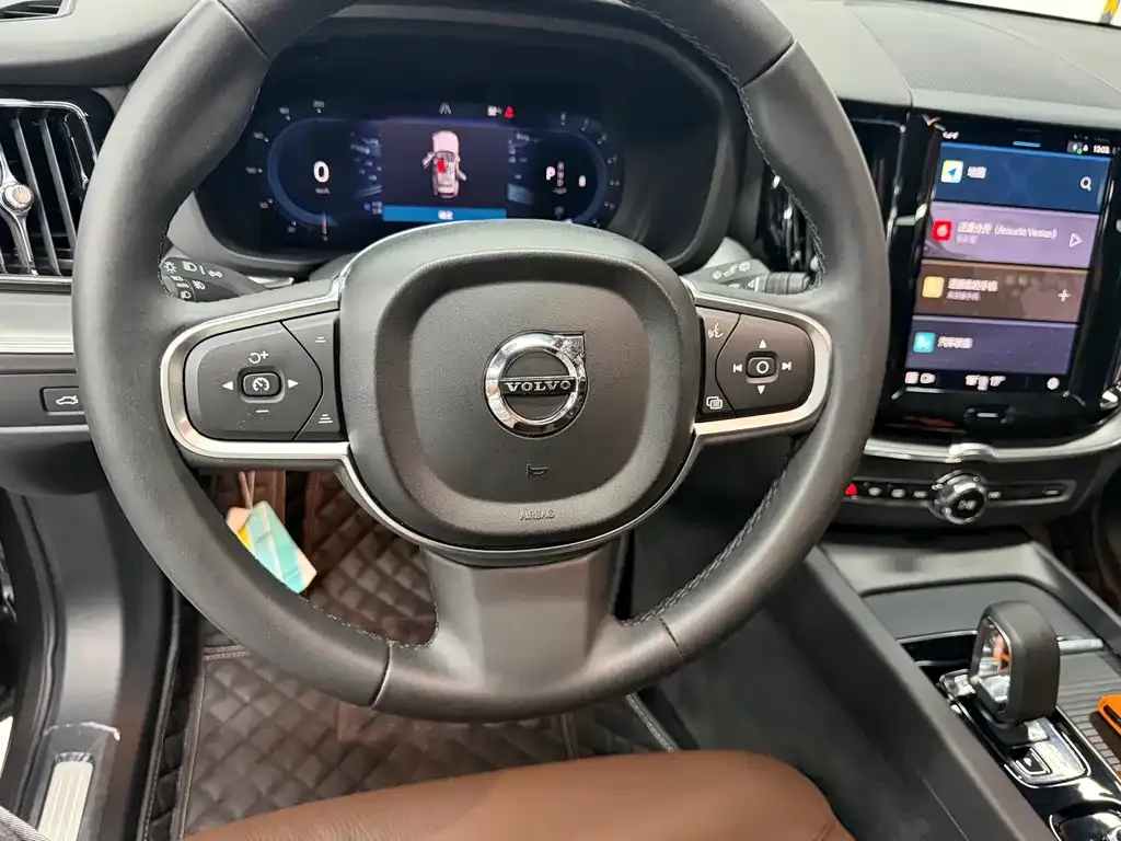 Volvo XC60 2025 из CN, фото 5