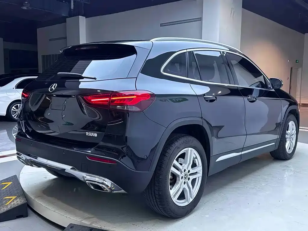 Mercedes-Benz GLA — фото 8