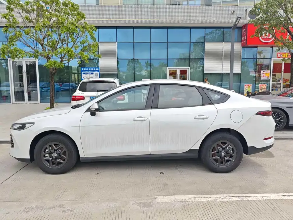 BYD Qin PLUS — фото 9