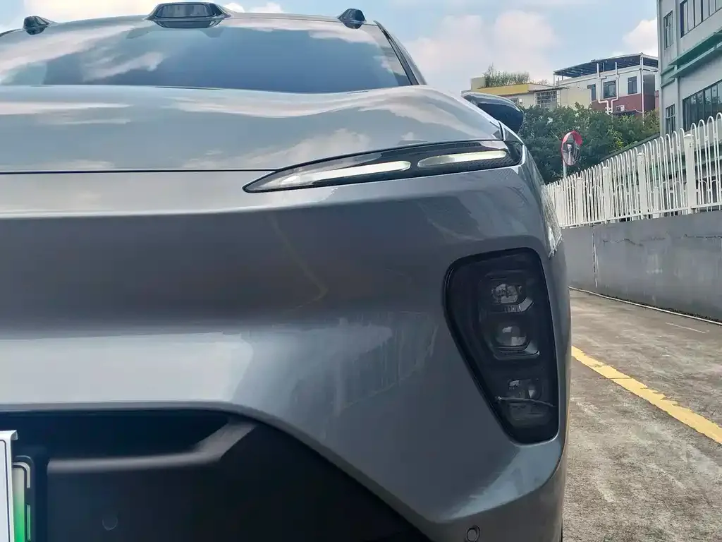 NIO ES8 — фото 2