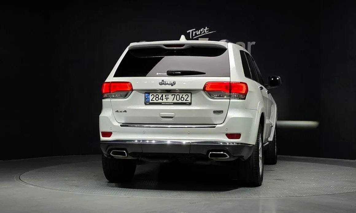 Jeep Cherokee — фото 7