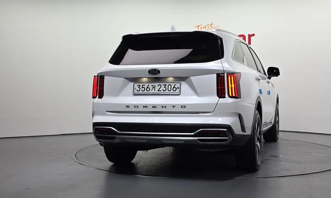Kia Sorento — фото 5