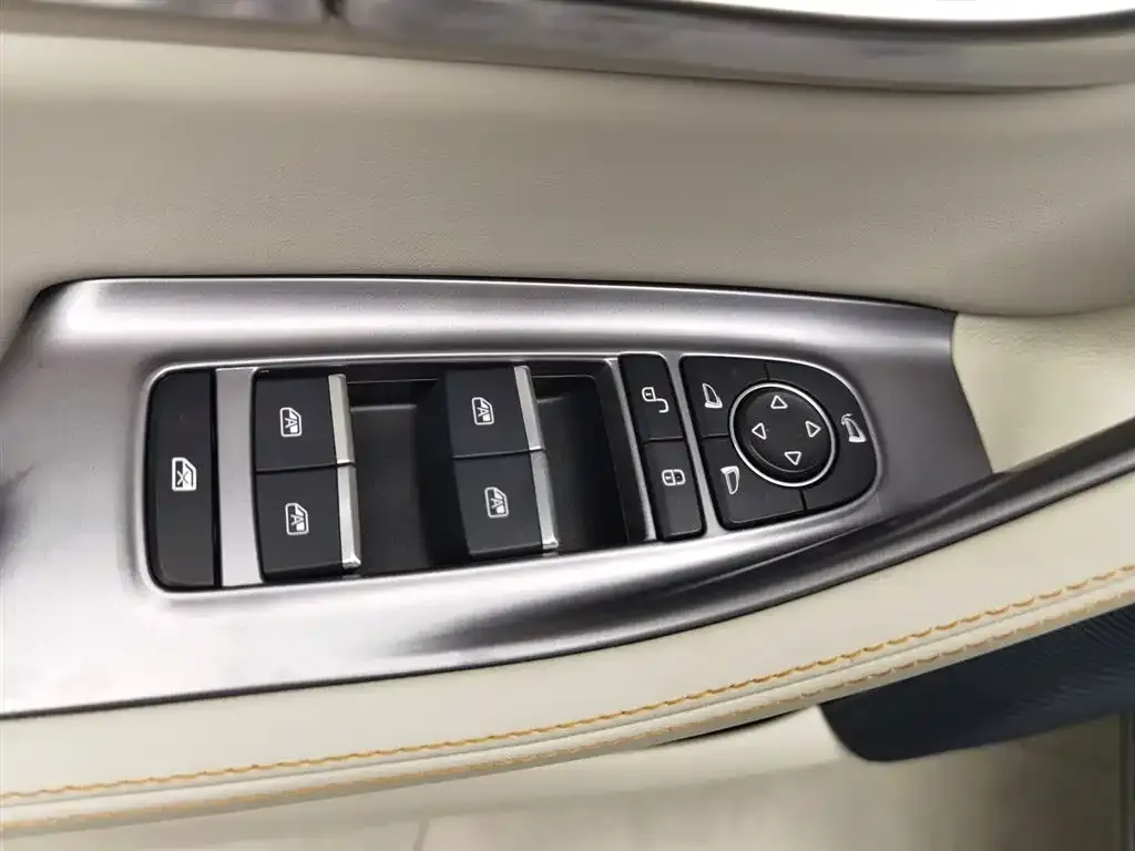 BYD PLUS New Energy — фото 4