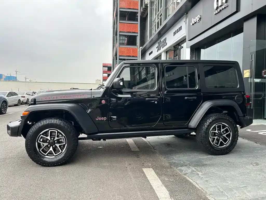 Jeep Wrangler — фото 5