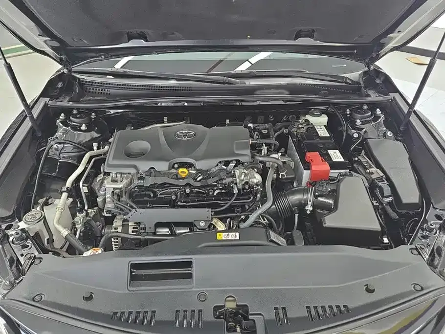 Toyota Camry — фото 6