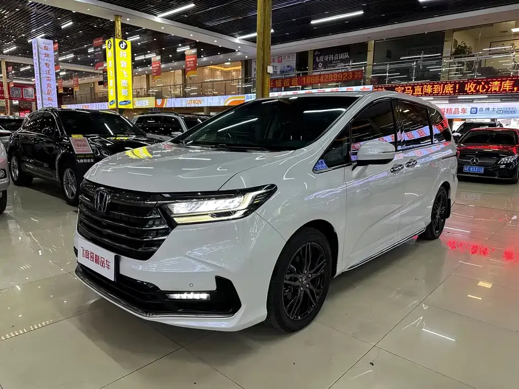 Honda Odyssey — фото 1