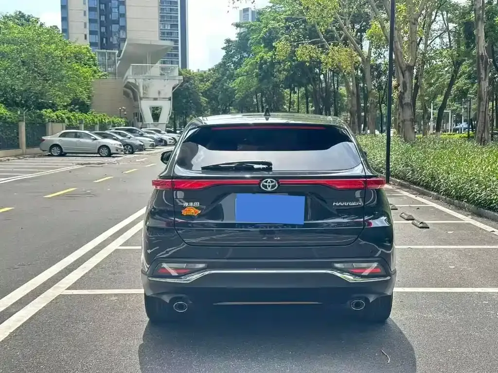Toyota Harrier — фото 7