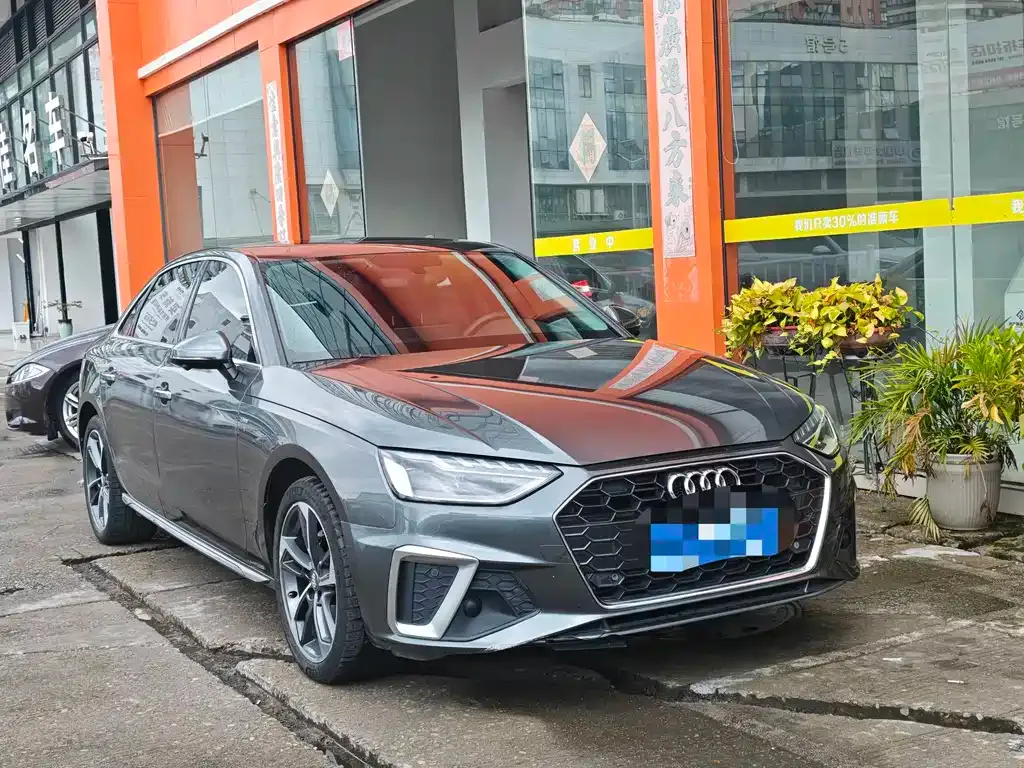 Audi A4L 2021 из CN, фото 9