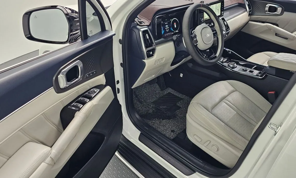 Kia Sorento — фото 9