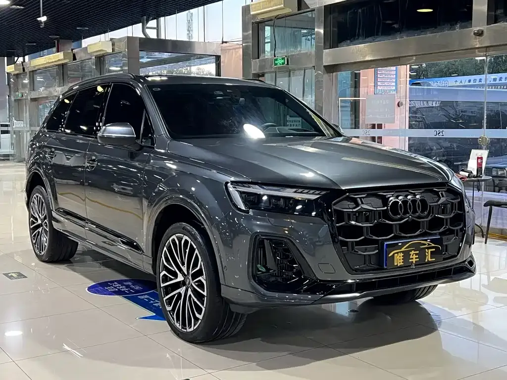 Audi SQ7 2024 из CN, фото 7