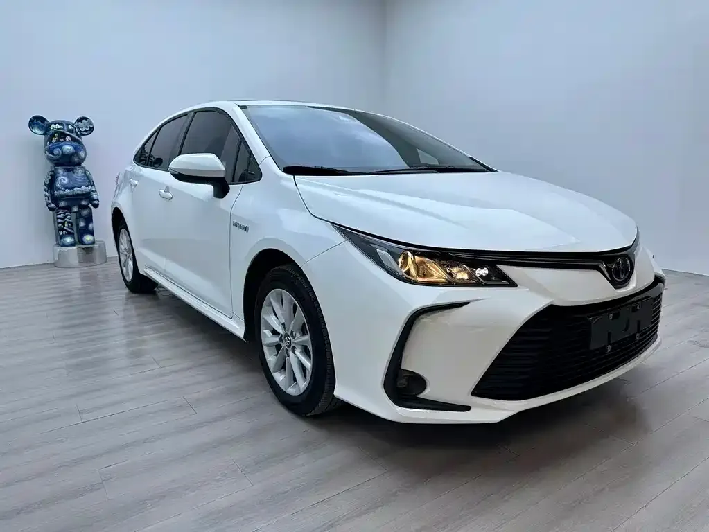 Toyota Corolla — фото 6