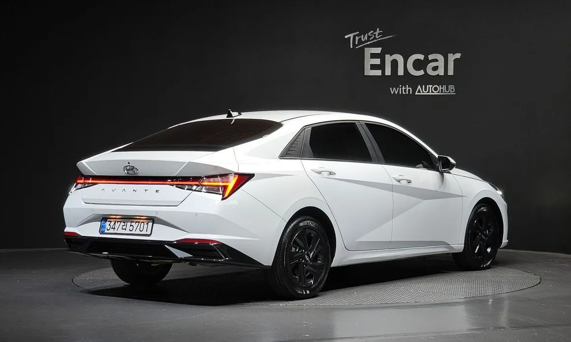 Hyundai AVANTE — фото 2