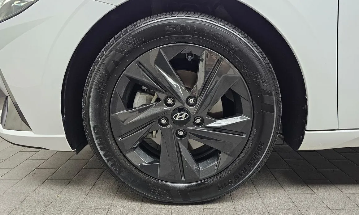 Hyundai AVANTE — фото 7