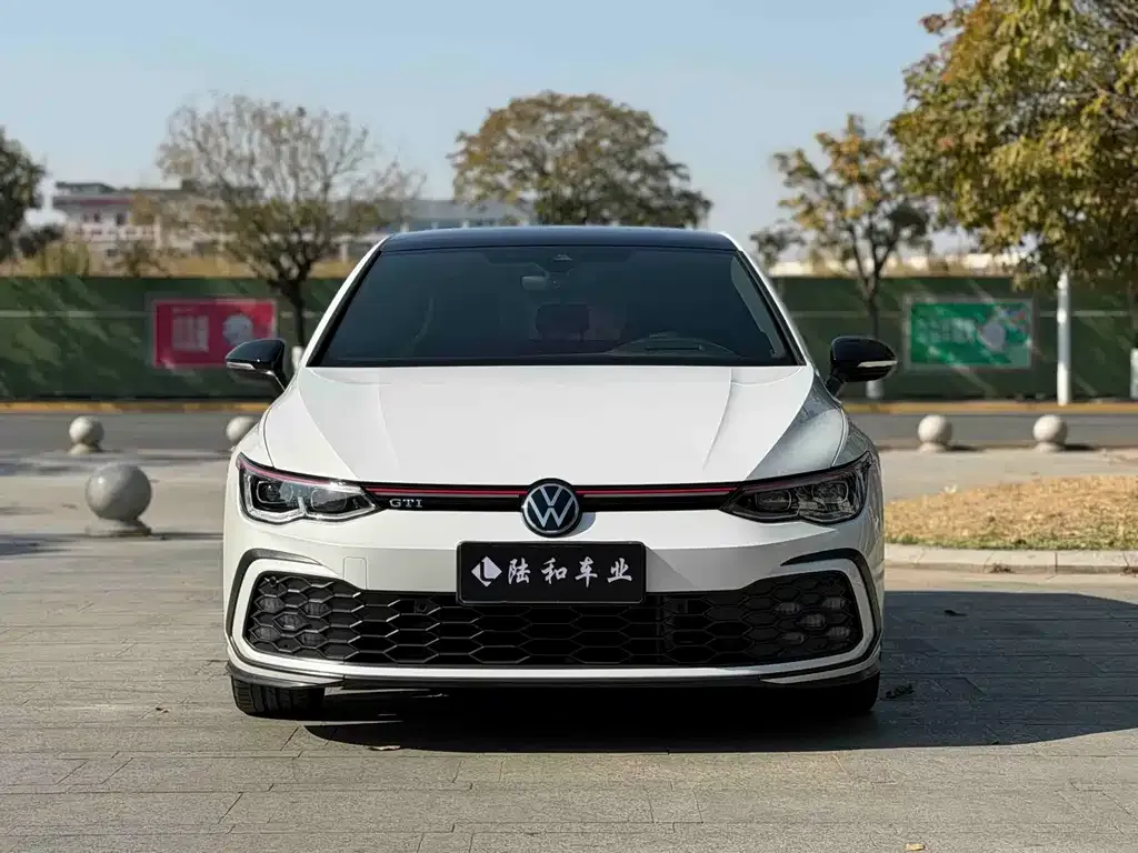 Volkswagen Golf GTI — фото 8