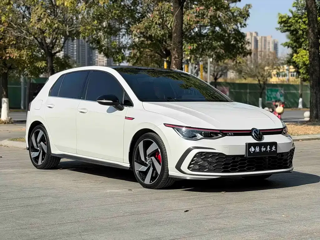 Volkswagen Golf GTI — фото 3