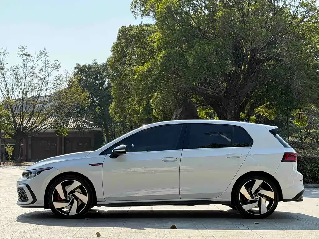 Volkswagen Golf GTI — фото 4