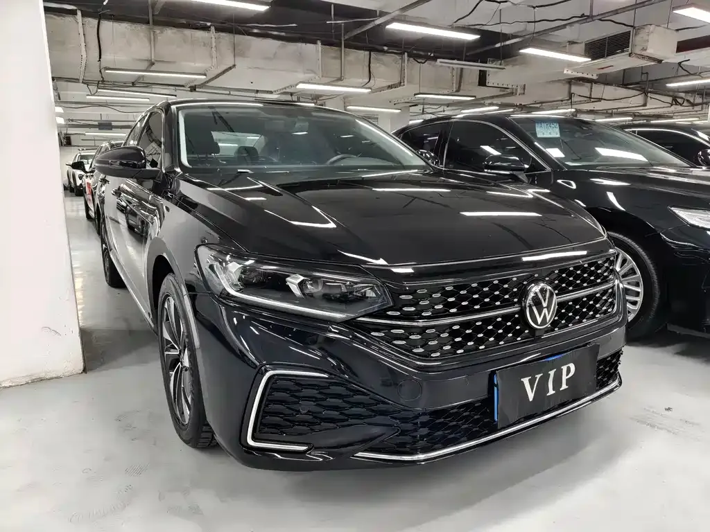 Volkswagen Passat — фото 7