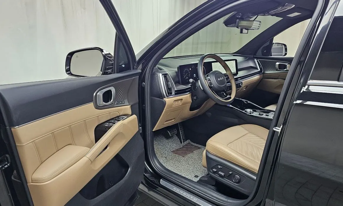 Kia Sorento — фото 6