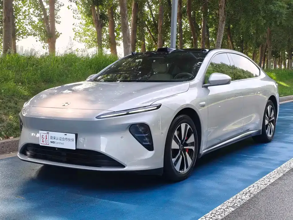 NIO ET7