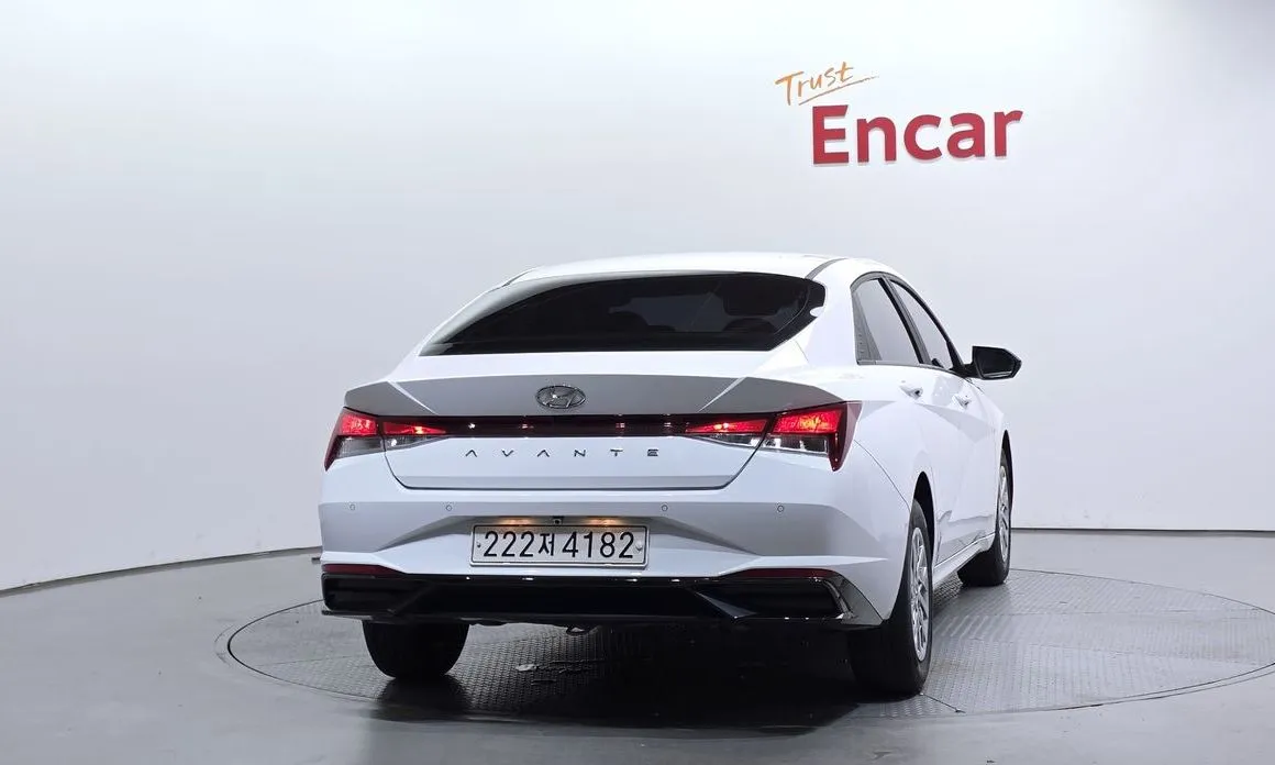 Hyundai AVANTE — фото 3