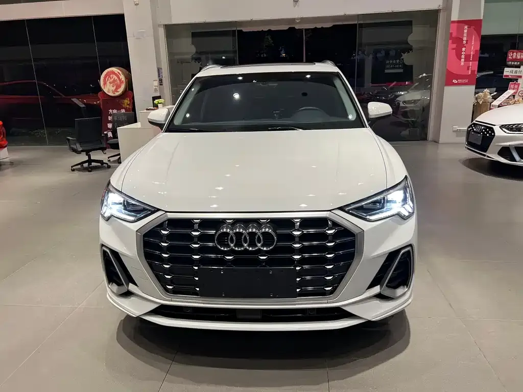 Audi Q3 — фото 10