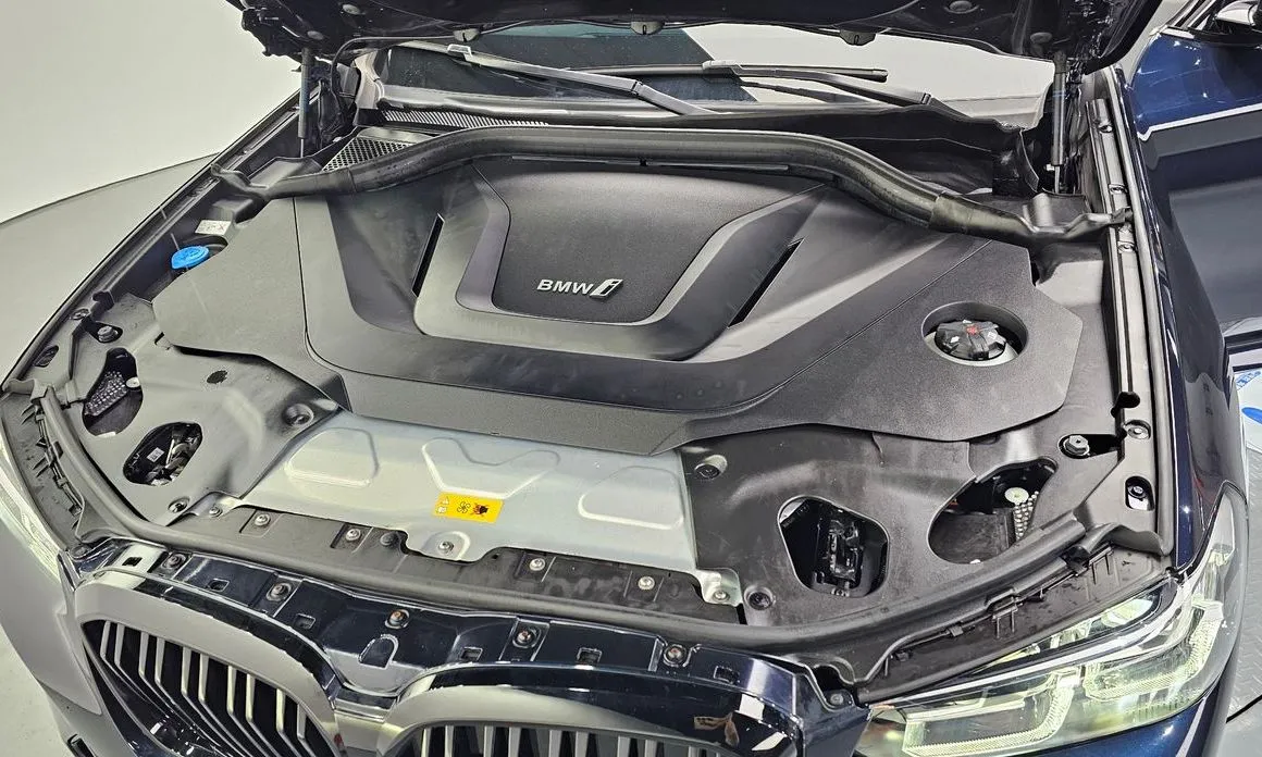 BMW iX3 2023 из KR, фото 8