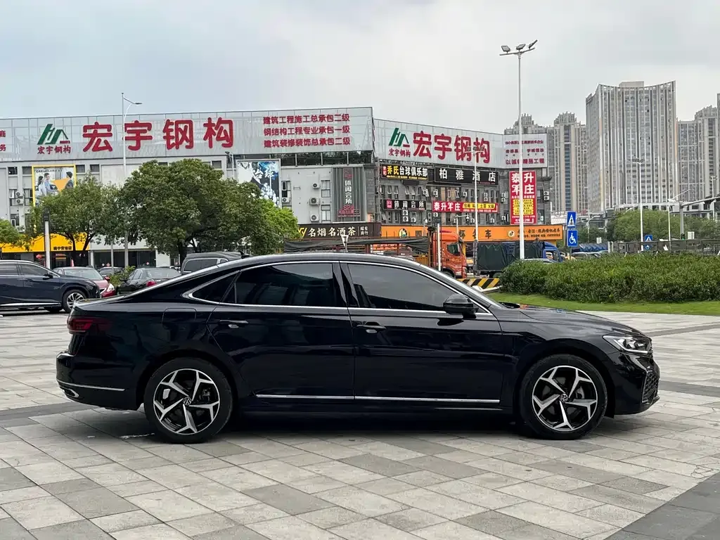 Volkswagen Passat — фото 3