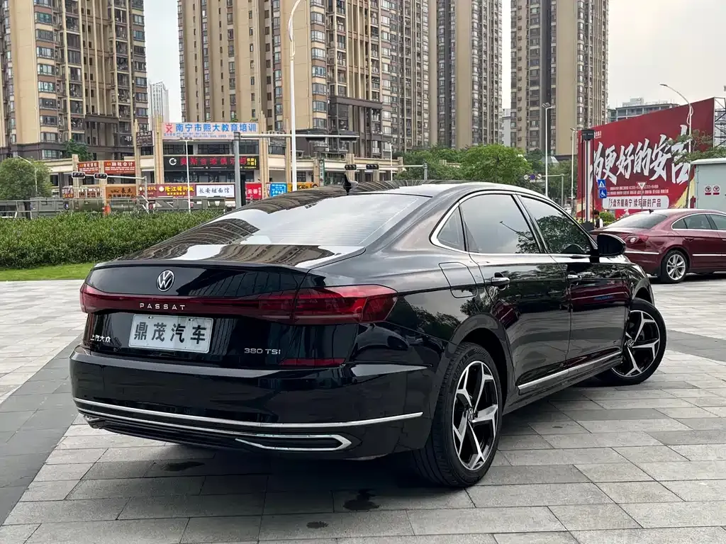 Volkswagen Passat — фото 7