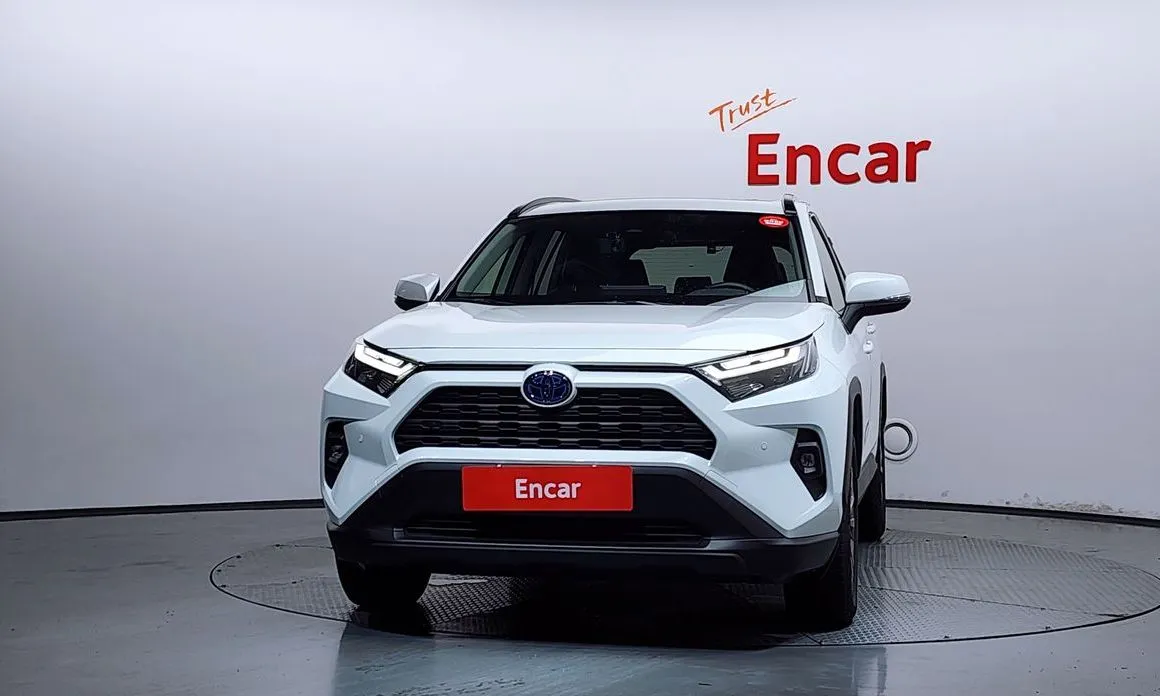 Toyota RAV4 — фото 2