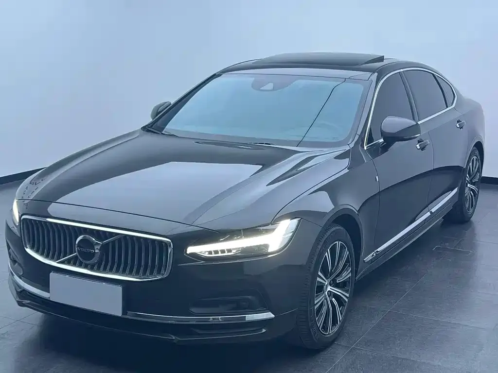 Volvo S90 — фото 1