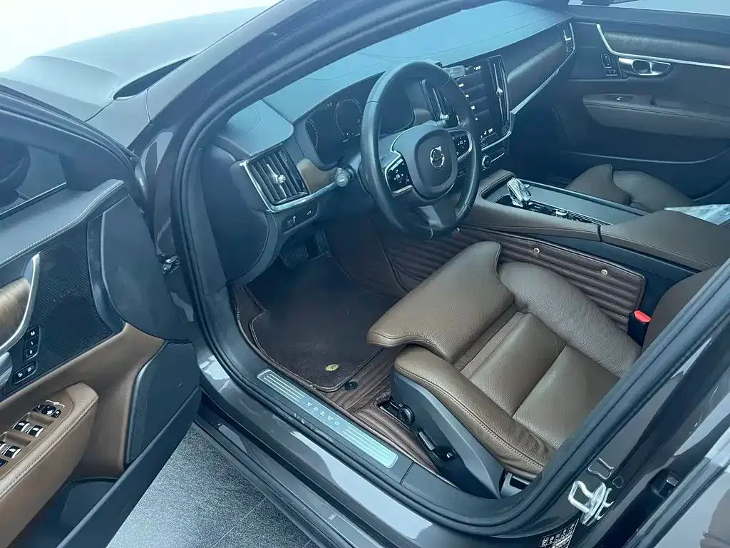 Volvo S90 — фото 6